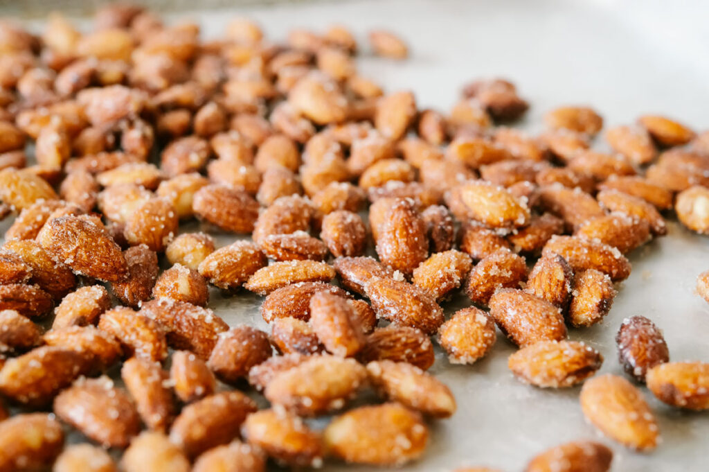 Honey roasted almonds recipe - Everyday Dishes & DIY